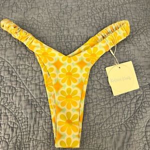 Kulani kinis bottoms size M never worn